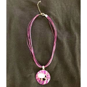 Fashion jewelry - necklace. Fuschia.